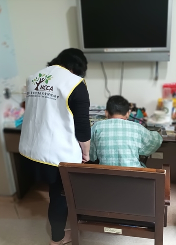 20240607-成大4C病房床邊陪伴服務03-臺南市重症兒童關懷協會