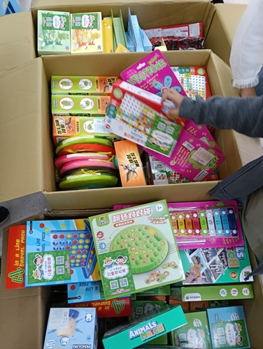 20250324兒童節禮物送至成大醫院門診大樓貼文04-臺南市重症兒童關懷協會